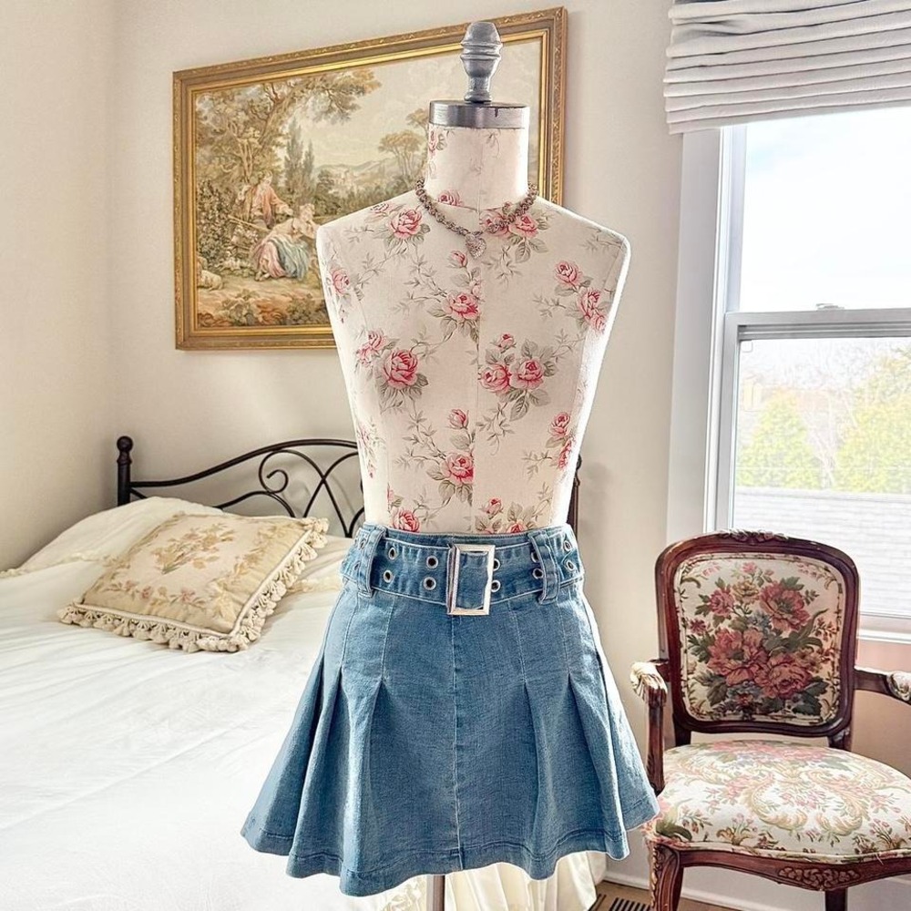 Denim Belted Pleated Mini Skirt - Blue